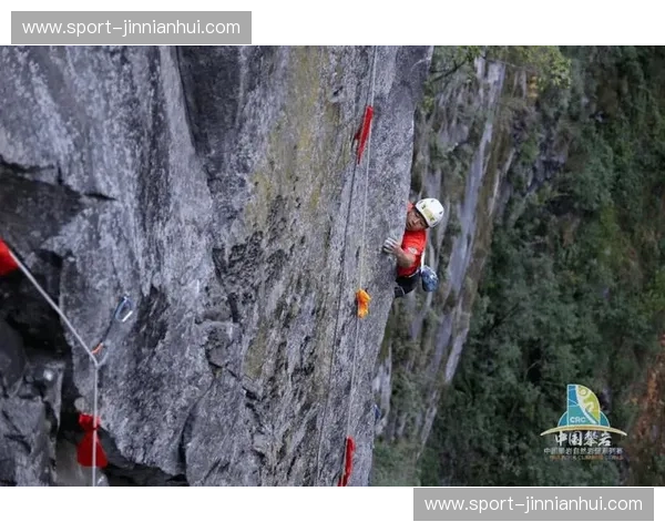 攀岩复盘：在岩壁上与自己对话，找到更强的那个人